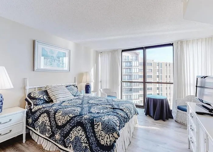 Convenient & Affordable With Balcony Ocean Views Pools & Gym Hébergement de vacances