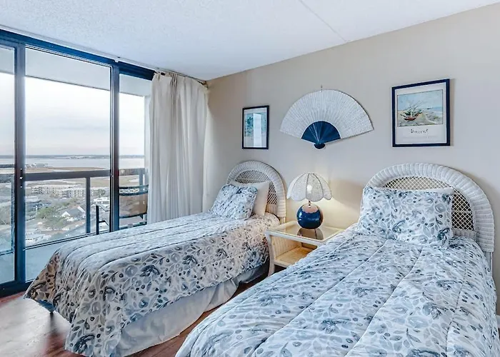 Convenient & Affordable With Balcony Ocean Views Pools & Gym Ocean City
